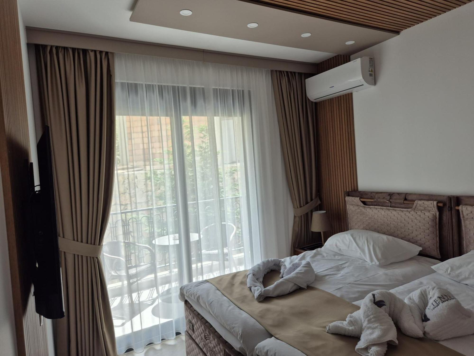 Vienna Luxury Apartments Dobra Voda Bagian luar foto