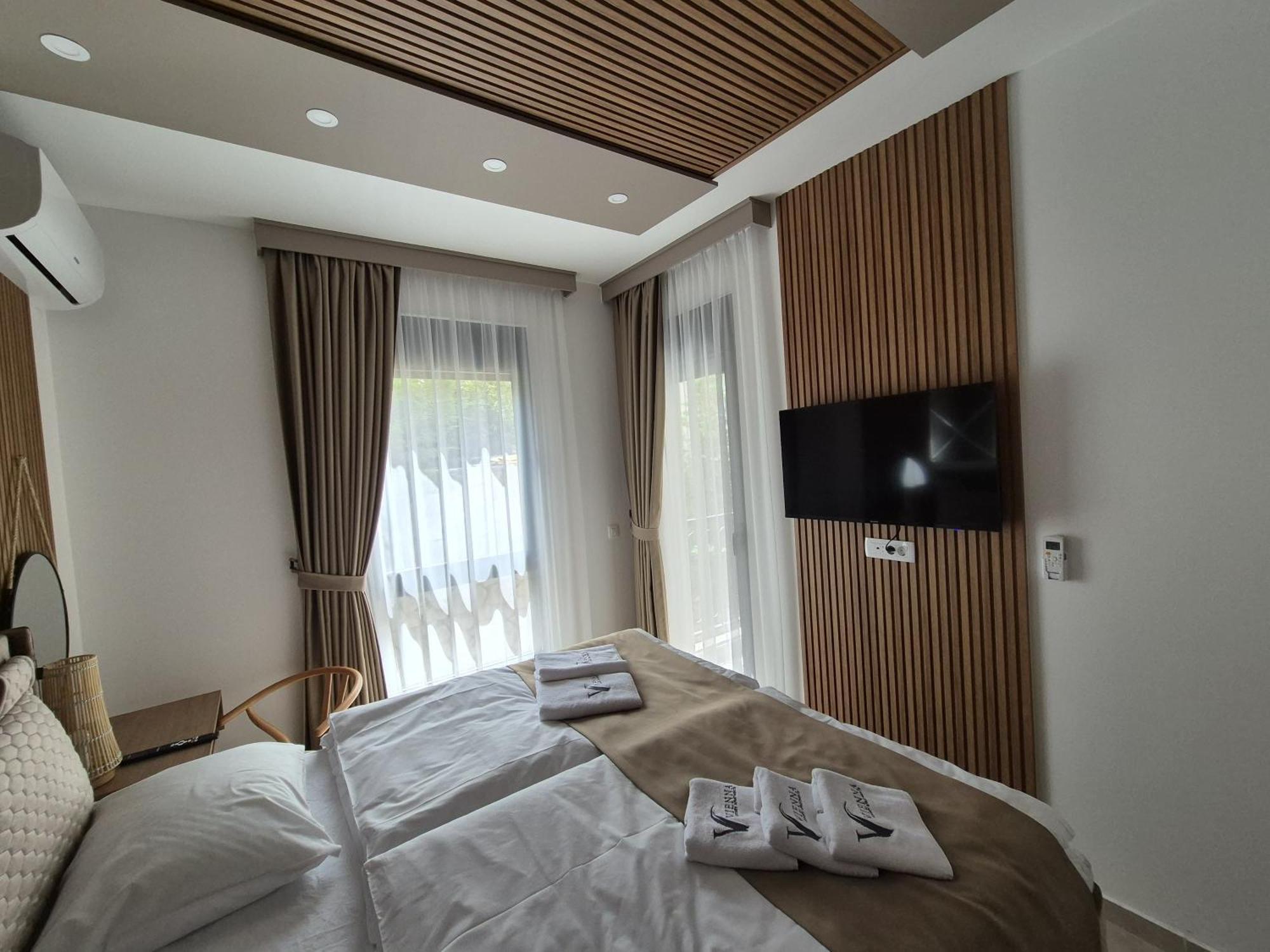 Vienna Luxury Apartments Dobra Voda Bagian luar foto