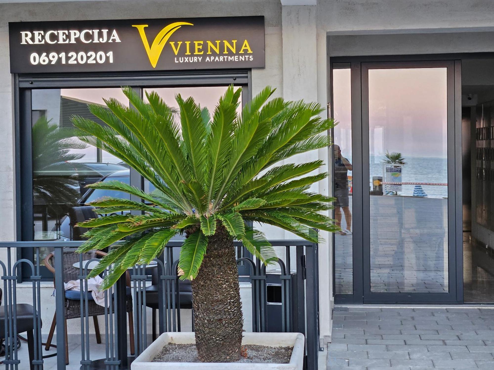 Vienna Luxury Apartments Dobra Voda Bagian luar foto