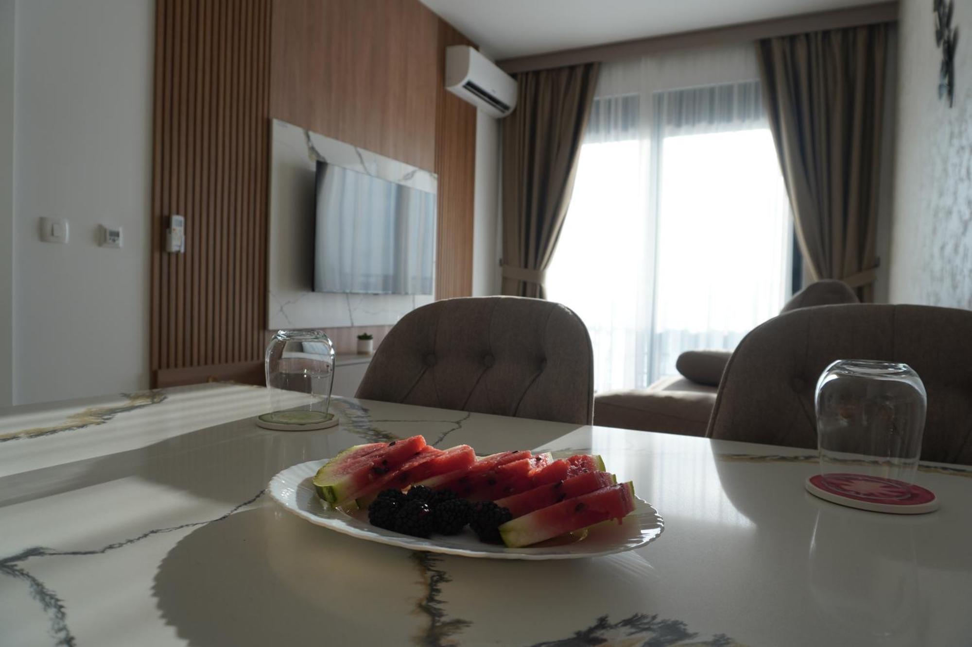 Vienna Luxury Apartments Dobra Voda Bagian luar foto