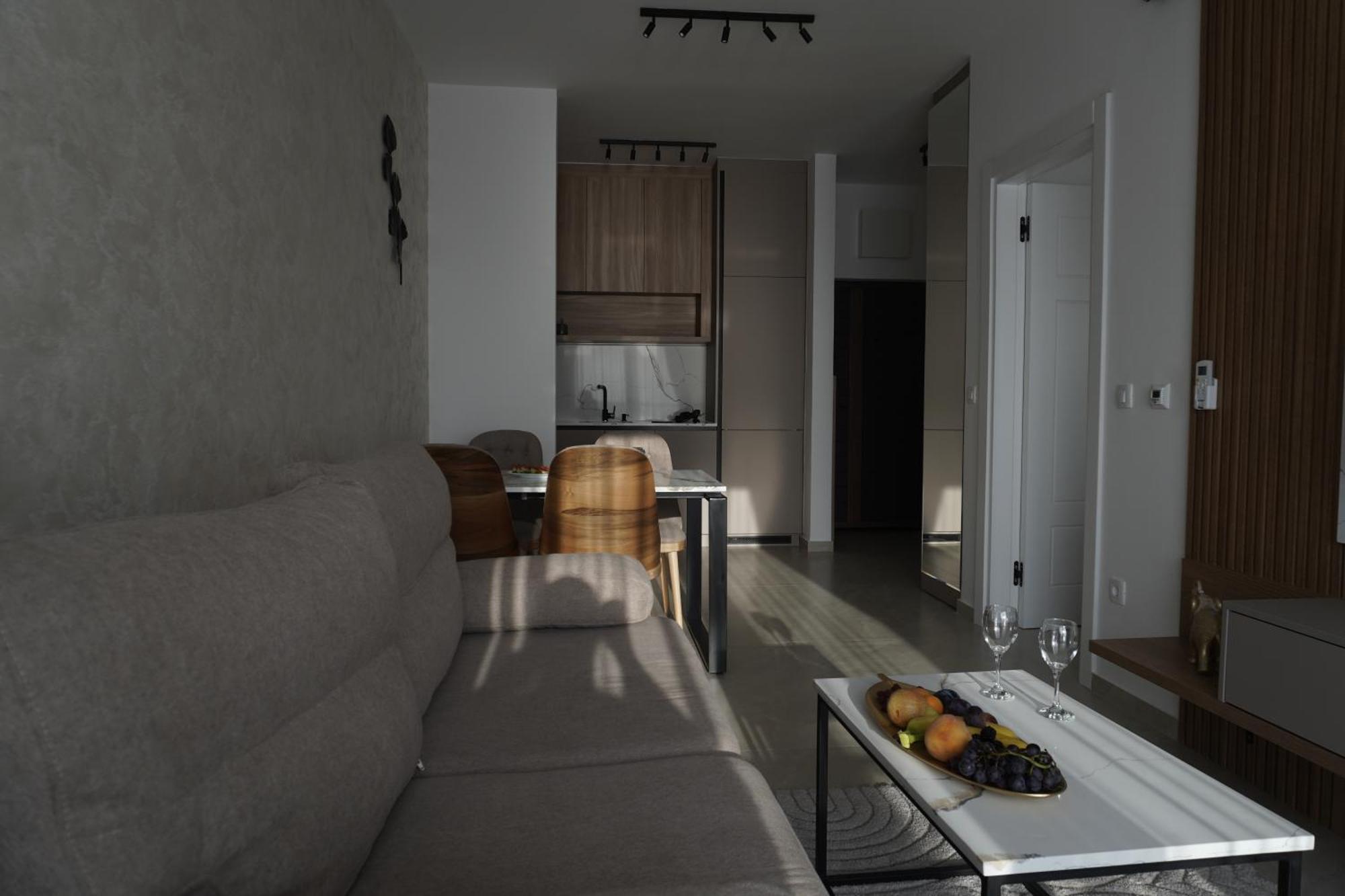 Vienna Luxury Apartments Dobra Voda Bagian luar foto